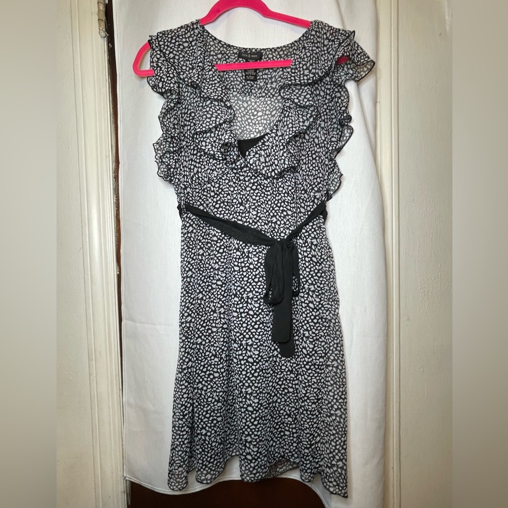 Sam & Max Black & White Abstract Pattern Ruffle Dress w Tank Dress Lining Size L